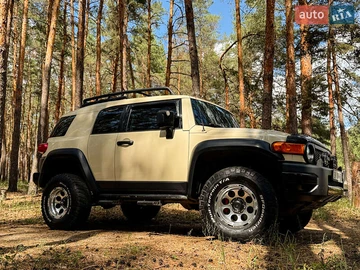 Авто Toyota Fj Cruiser 2010 № 7855409