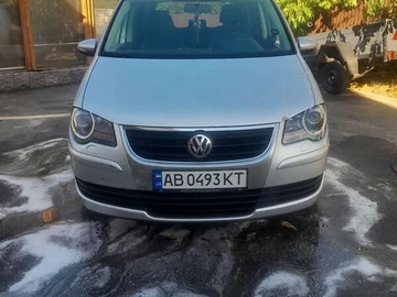 Авто Volkswagen Touran 2010 № 7856033