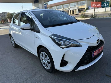 Авто Toyota Yaris 2020 № 7856371