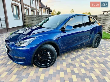 Авто Tesla Model Y 2023 № 7856443