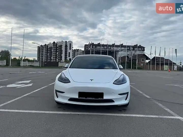 Авто Tesla Model 3 2021 № 7856797