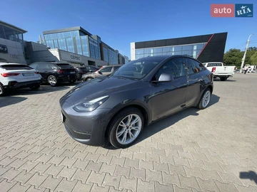 Авто Tesla Model Y 2023 № 7856813