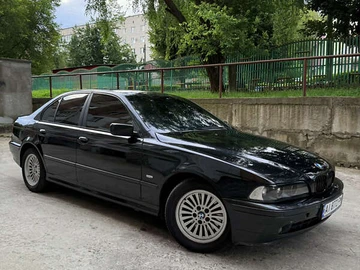 Авто BMW 5 Series 2003 № 7857306