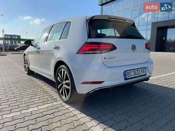 Авто Volkswagen E-Golf 2019 № 7857508