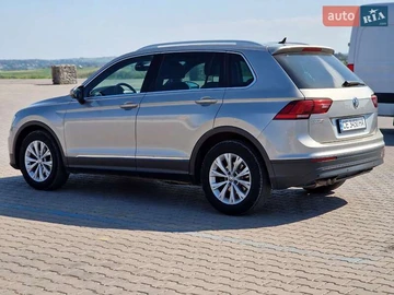 Авто Volkswagen Tiguan 2017 № 7857532