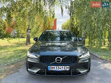 Авто Volvo V60 2021 № 7858132