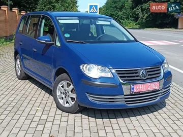Авто Volkswagen Touran 2010 № 7858435
