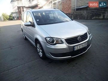 Авто Volkswagen Touran 2010 № 7858481