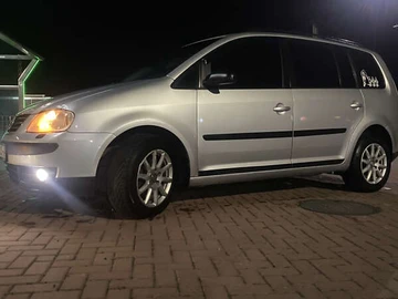 Авто Volkswagen Touran 2004 № 7858927
