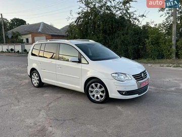 Авто Volkswagen Touran 2010 № 7859138