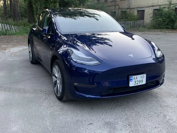 Авто Tesla Model Y 2023 № 7859612