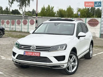 Авто Volkswagen Touareg 2015 № 7859946