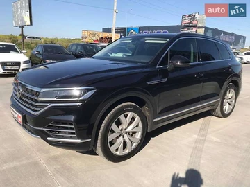 Авто Volkswagen Touareg 2019 № 7859988