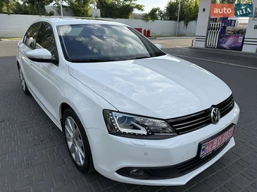 Авто Volkswagen Jetta 2015 № 7860247