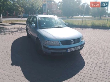 Авто Volkswagen Passat 1999 № 7860394