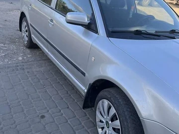 Авто Skoda Superb 2004 № 7860429