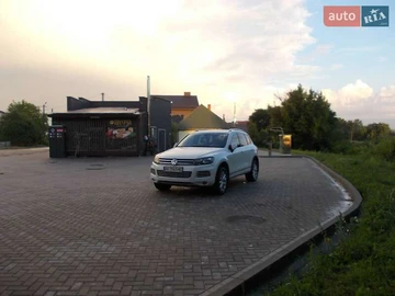 Авто Volkswagen Touareg 2012 № 7860724