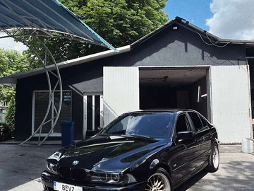 Авто BMW 5 Series 2002 № 7861086