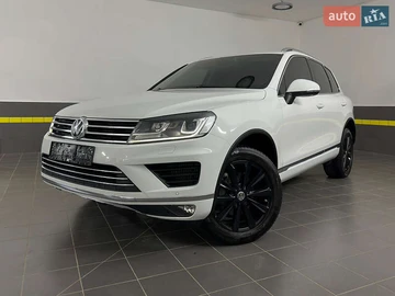 Авто Volkswagen Touareg 2017 № 7861704