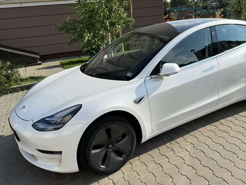 Авто Tesla Model 3 2019 № 7862060