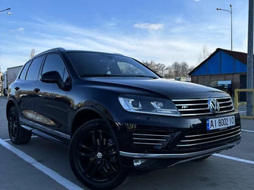 Авто Volkswagen Touareg 2015 № 7862109