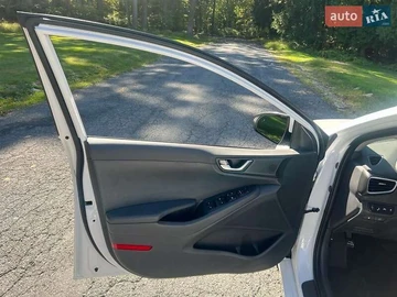 Авто Hyundai Ioniq 2017 № 7862347