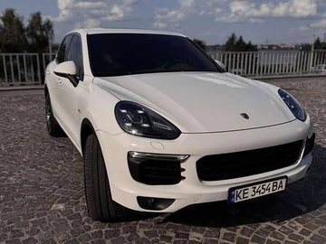 Авто Porsche Cayenne 2015 № 7862500