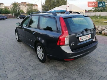 Авто Volvo V50 2011 № 7862694