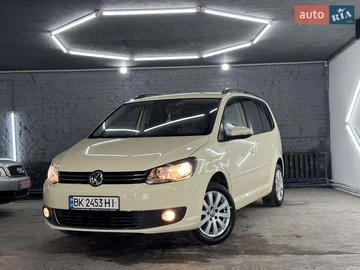 Авто Volkswagen Touran 2011 № 7863162