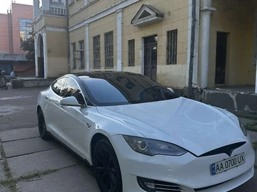 Авто Tesla Model S 2013 № 7863310