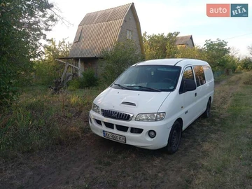 Авто Hyundai H-1 2005 № 7864095