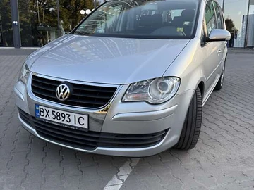 Авто Volkswagen Touran 2007 № 7864097