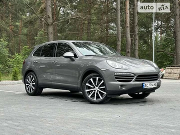 Авто Porsche Cayenne 2012 № 7864102