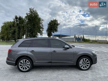 Авто Audi Q7 2018 № 7864133
