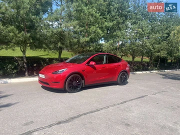 Авто Tesla Model Y 2023 № 7864134