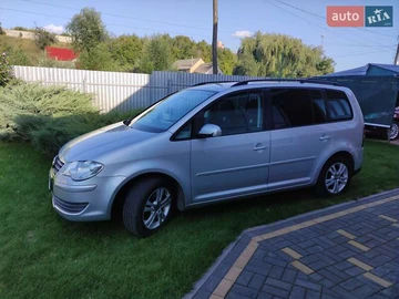 Авто Volkswagen Touran 2009 № 7864444