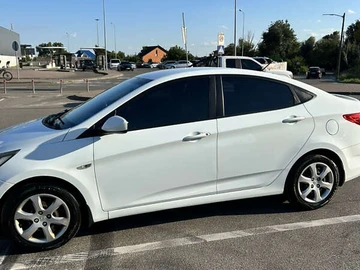 Авто Hyundai Accent 2013 № 7864782