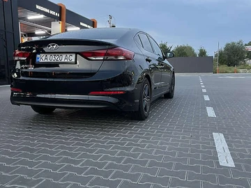 Авто Hyundai Elantra Gt 2017 № 7864846