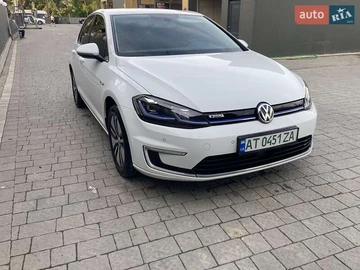 Авто Volkswagen E-Golf 2017 № 7864880