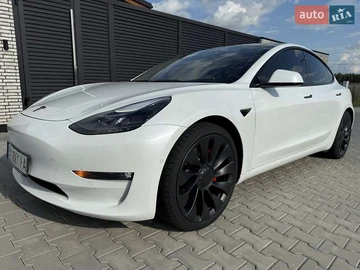 Авто Tesla Model 3 2022 № 7864965