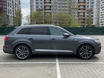 Авто Audi Q7 2015 № 7865004