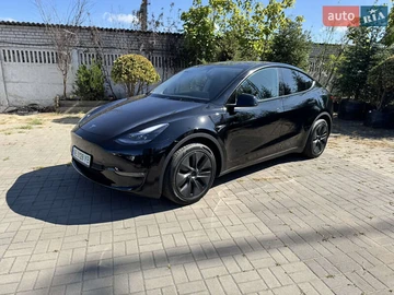 Авто Tesla Model Y 2024 № 7865007