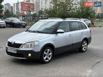 Авто Skoda Fabia Scout 2010 № 7865128