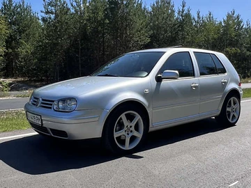Авто Volkswagen Golf 2001 № 7865147