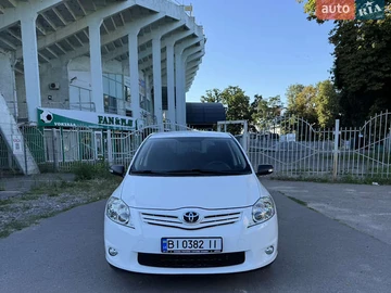 Авто Toyota Auris 2012 № 7865288
