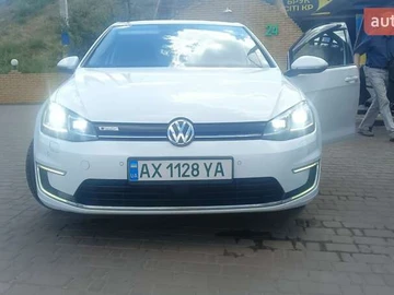 Авто Volkswagen E-Golf 2017 № 7865291