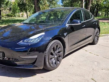 Авто Tesla Model 3 2019 № 7865347