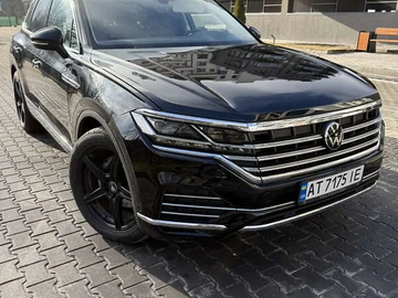 Авто Volkswagen Touareg 2018 № 7865494