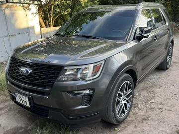 Авто Ford Explorer 2018 № 7865970