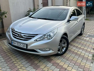 Авто Hyundai Sonata 2013 № 7866190